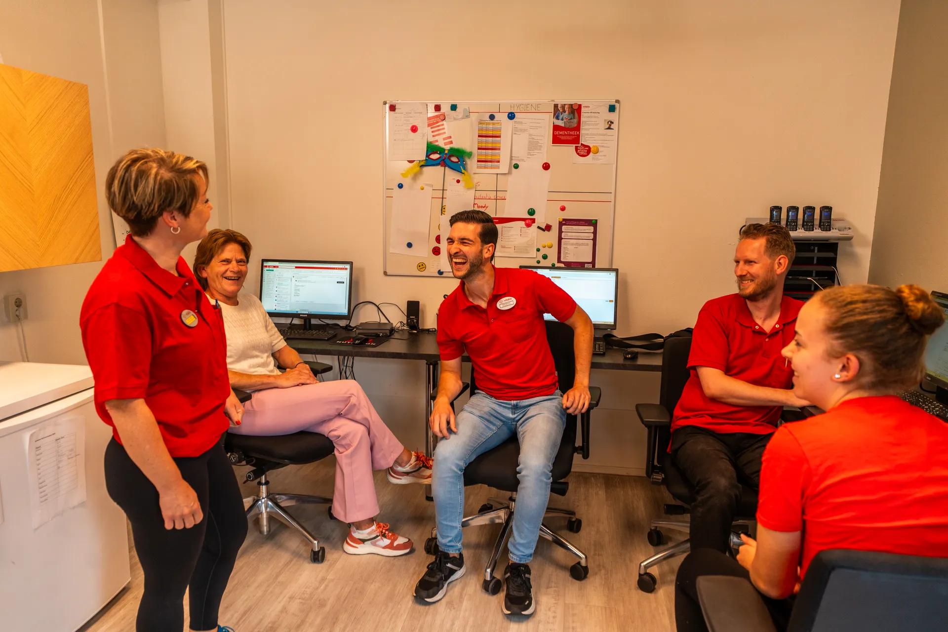 Medewerkers hebben plezier op het werk